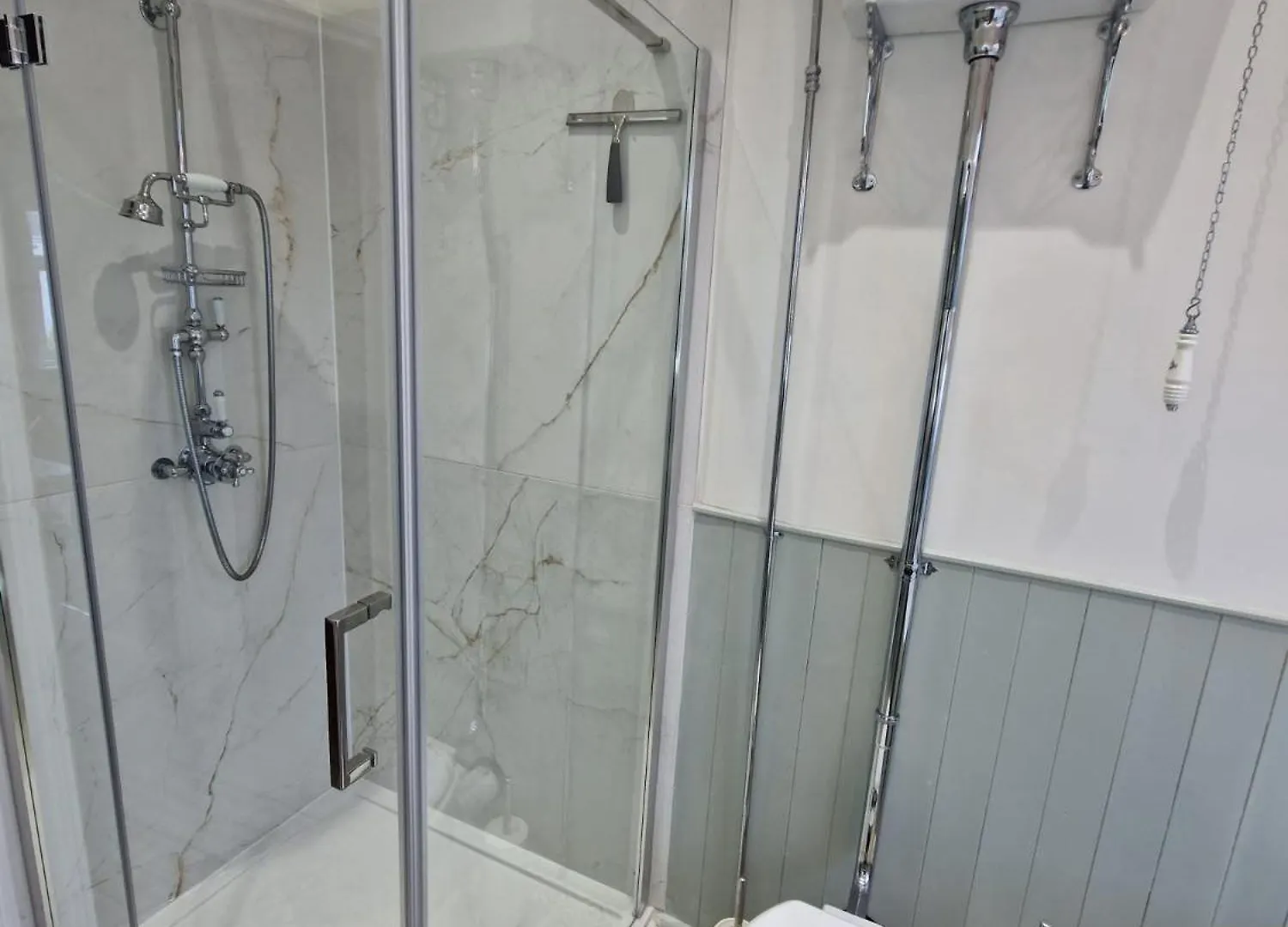 Holiday home 'Above & Beyond' Victorian Semi Parking Beach Garden Bournemouth United Kingdom