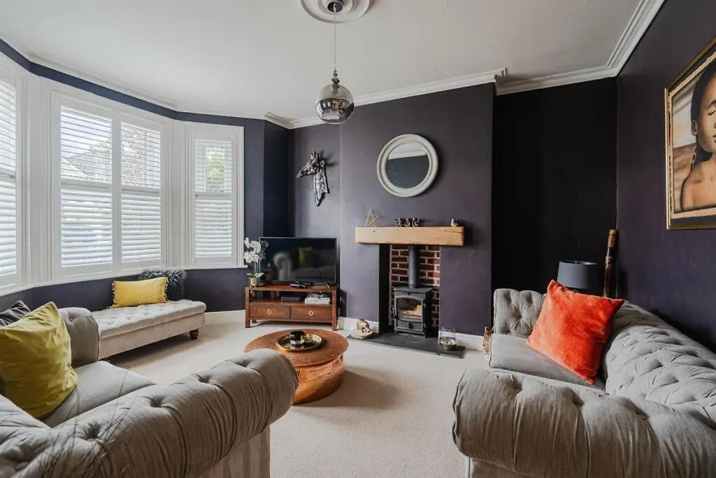 'Above & Beyond' Victorian Semi Parking Beach Garden Bournemouth 0*,