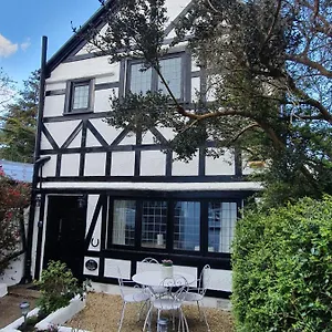 Secluded 10mins Walk To Bournemouth